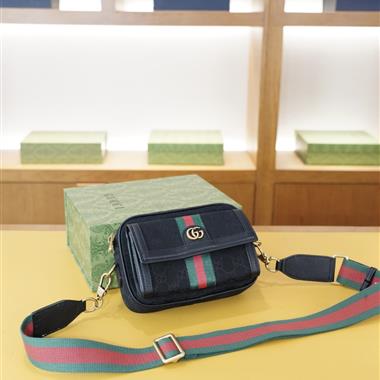 GUCCI    2025新款男生時尚包包 尺寸：19x13x5CM