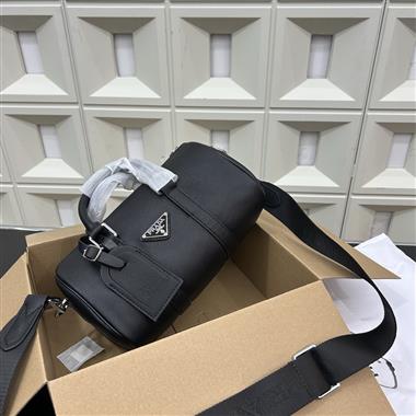 PRADA    2025新款男生時尚包包 尺寸：25CM