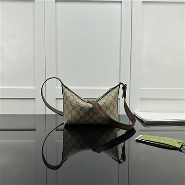 GUCCI    2025新款女生時尚包包 尺寸：26*15*10CM