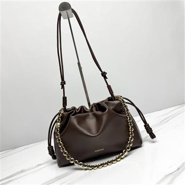 LOEWE   2025新款女生時尚包包 尺寸：30x10.5x20CM