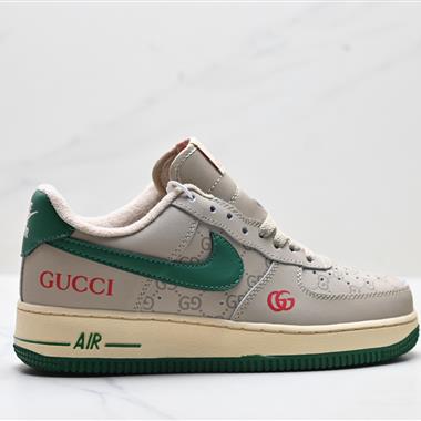 NIKE AIR FORCE 1‘07