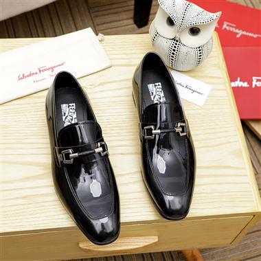 Ferragamo   2025新款男生休閒時尚鞋子