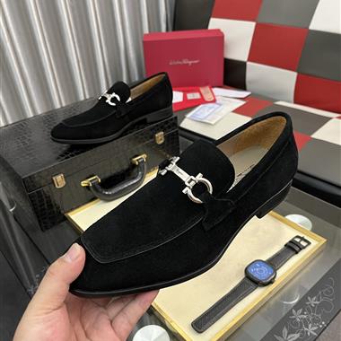 Ferragamo   2025新款男生休閒時尚鞋子
