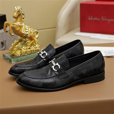 Ferragamo   2025新款男生休閒時尚鞋子