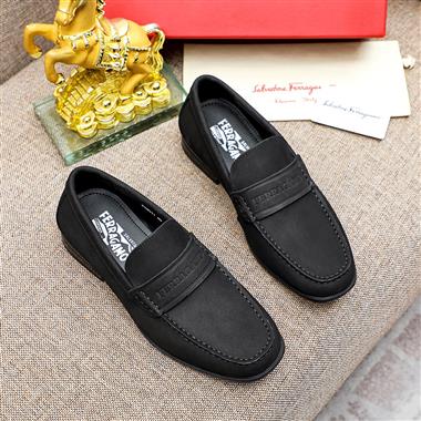 Ferragamo   2025新款男生休閒時尚鞋子