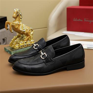 Ferragamo   2025新款男生休閒時尚鞋子