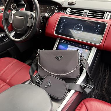 PRADA   2025新款男生時尚包包 尺寸：24x17x6CM