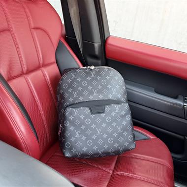 LOUIS VUITTON   2025新款男生時尚包包 尺寸：30x40x20CM