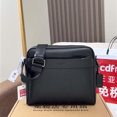 COACH  2025新款男生時尚包包 尺寸：28x 24x 5.5CM