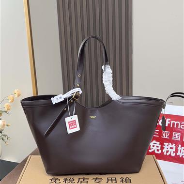 COACH  2025新款男生時尚包包 尺寸：35 x26 x19.5CM