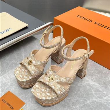Louis Vuitton   2025新款女生休閒時尚鞋子