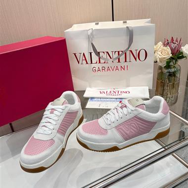 Valentino    2025新款女生休閒時尚鞋子