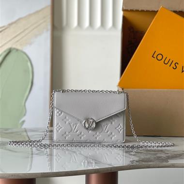 LOUIS VUITTON  2025新款女生時尚包包 尺寸：9.5*13.5*6.5CM