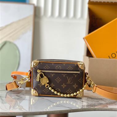 LOUIS VUITTON  2025新款女生時尚包包 尺寸：18.5x13x8CM