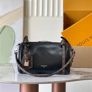 LOUIS VUITTON  2025新款女生時尚包包 尺寸：26x17x13.5CM