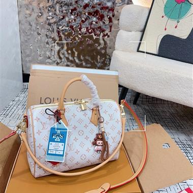 LOUIS VUITTON  2025新款女生時尚包包 尺寸：30*20CM