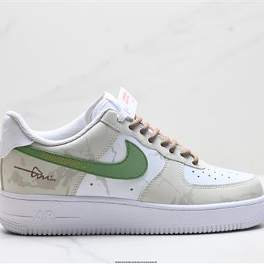 NIKE AIR FORCE 1‘07 LV8