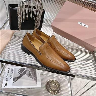 MIUMIU   2026新款女生休閒時尚鞋子