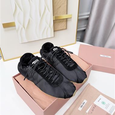 MIUMIU   2026新款女生休閒時尚鞋子