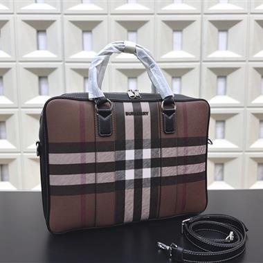 BURBERRY  2026新款男生時尚皮夾 尺寸：38 x 27CM