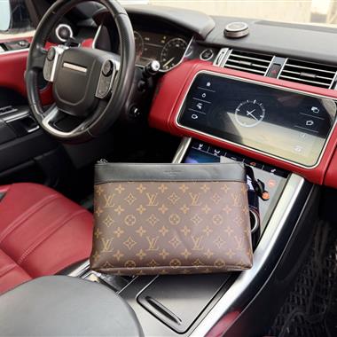 LOUIS VUITTON    2026新款男生時尚皮夾 尺寸：30x20x6CM