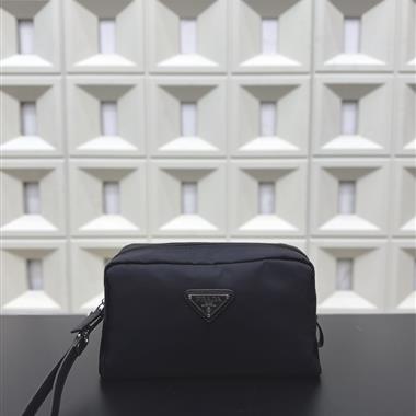 PRADA   2026新款男生時尚皮夾 尺寸：20 x 13CM