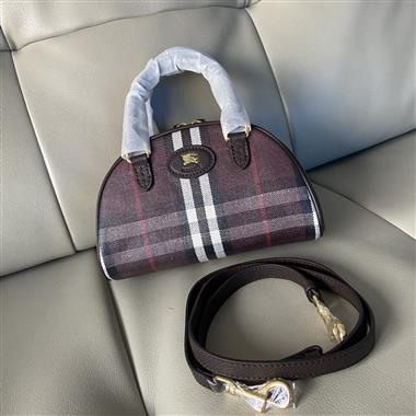 BURBERRY  2026新款女生時尚皮夾 尺寸：19.5 x 9 x 12CM