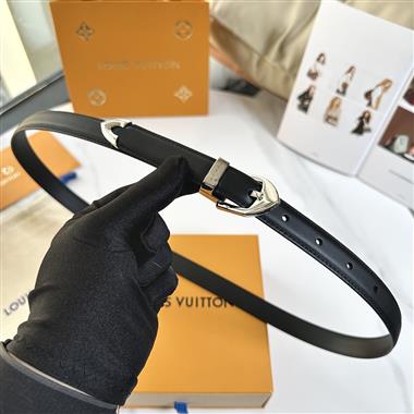 LOUIS VUITTON    2026新款時尚皮帶  2.0CM