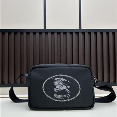 BURBERRY   2025新款男生時尚包包   尺寸：26.5 x 9 x 18CM