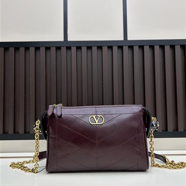 Valentino   2025新款女生時尚包包   尺寸：24*14*6CM