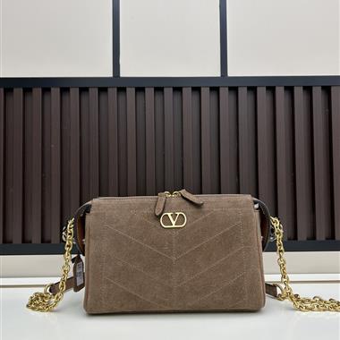Valentino   2025新款女生時尚包包   尺寸：24*14*6CM