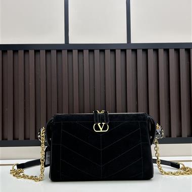 Valentino   2025新款女生時尚包包   尺寸：24*14*6CM