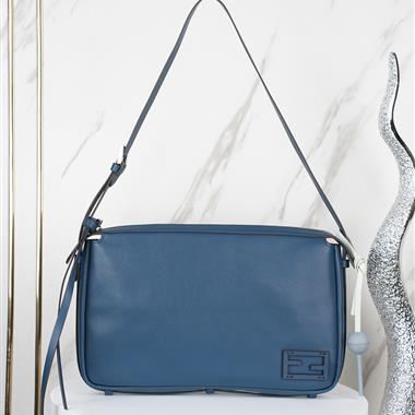 FENDI   2025新款女生時尚包包   尺寸：34.5×20×4.5CM