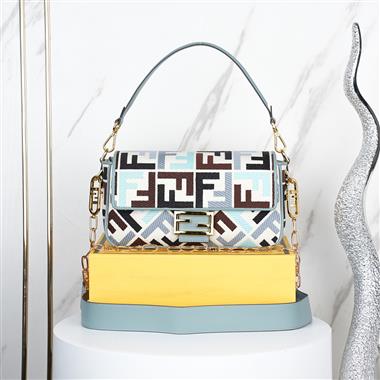 FENDI   2025新款女生時尚包包   尺寸：27×6×14CM