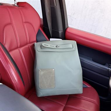 LOUIS VUITTON   2025新款男生時尚包包 尺寸：31x39x15CM