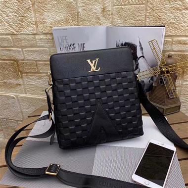 LOUIS VUITTON   2026新款男生時尚包包 尺寸：26-28-6CM