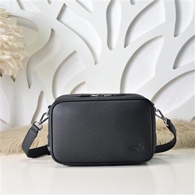 HERMES   2026新款男生時尚包包 尺寸：24*15*10CM