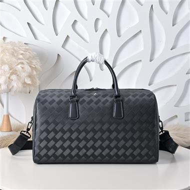 Montblanc  2026新款男生時尚包包 尺寸：42*23*21CM