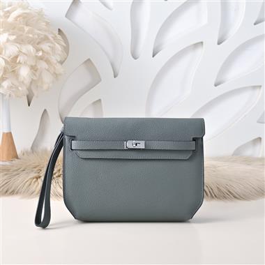 HERMES   2026新款男生時尚包包 尺寸：25*18*5CM