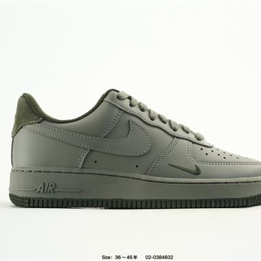 NIKE AIR FORCE 1‘07