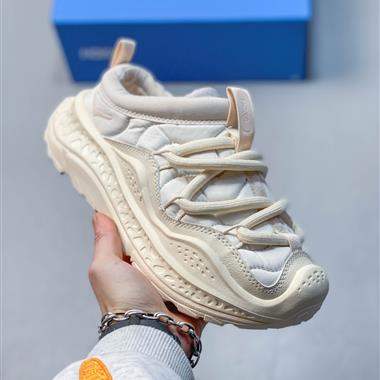 HOKA ONE ONE Ora Primo