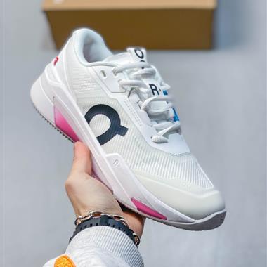 On 昂跑The Roger Pro Fire 休閒運動鞋