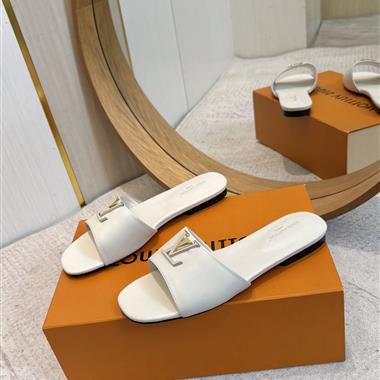 LOUIS VUITTON  2026新款女生休閒時尚鞋子