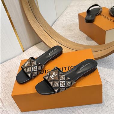 LOUIS VUITTON  2026新款女生休閒時尚鞋子