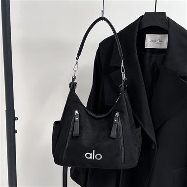 ALO   2026新款時尚休閒包   尺寸：28*24*11CM