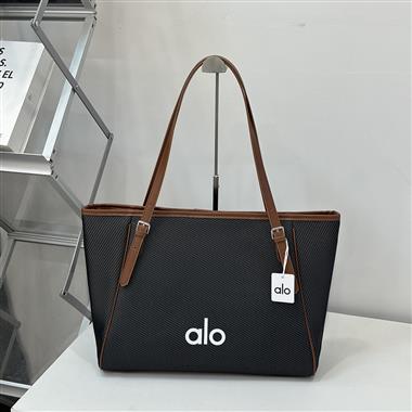 ALO   2026新款時尚休閒包   尺寸：46*15*30CM