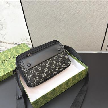 GUCCI   2026新款男生時尚包包 尺寸：15*21CM
