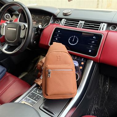 HERMES   2026新款男生時尚包包 尺寸：18*27*5CM