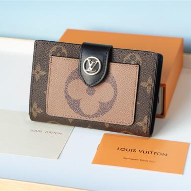 LOUIS VUITTON   2026新款時尚包包 尺寸：13.5x11x3CM