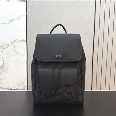 DIOR   2026新款男生時尚包包 尺寸：41 x 29CM